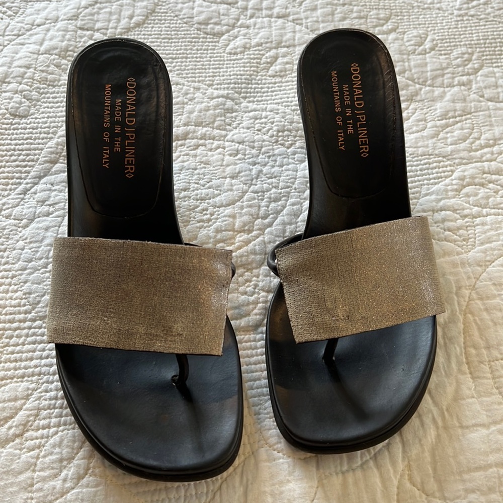 Donald J Pliner heel